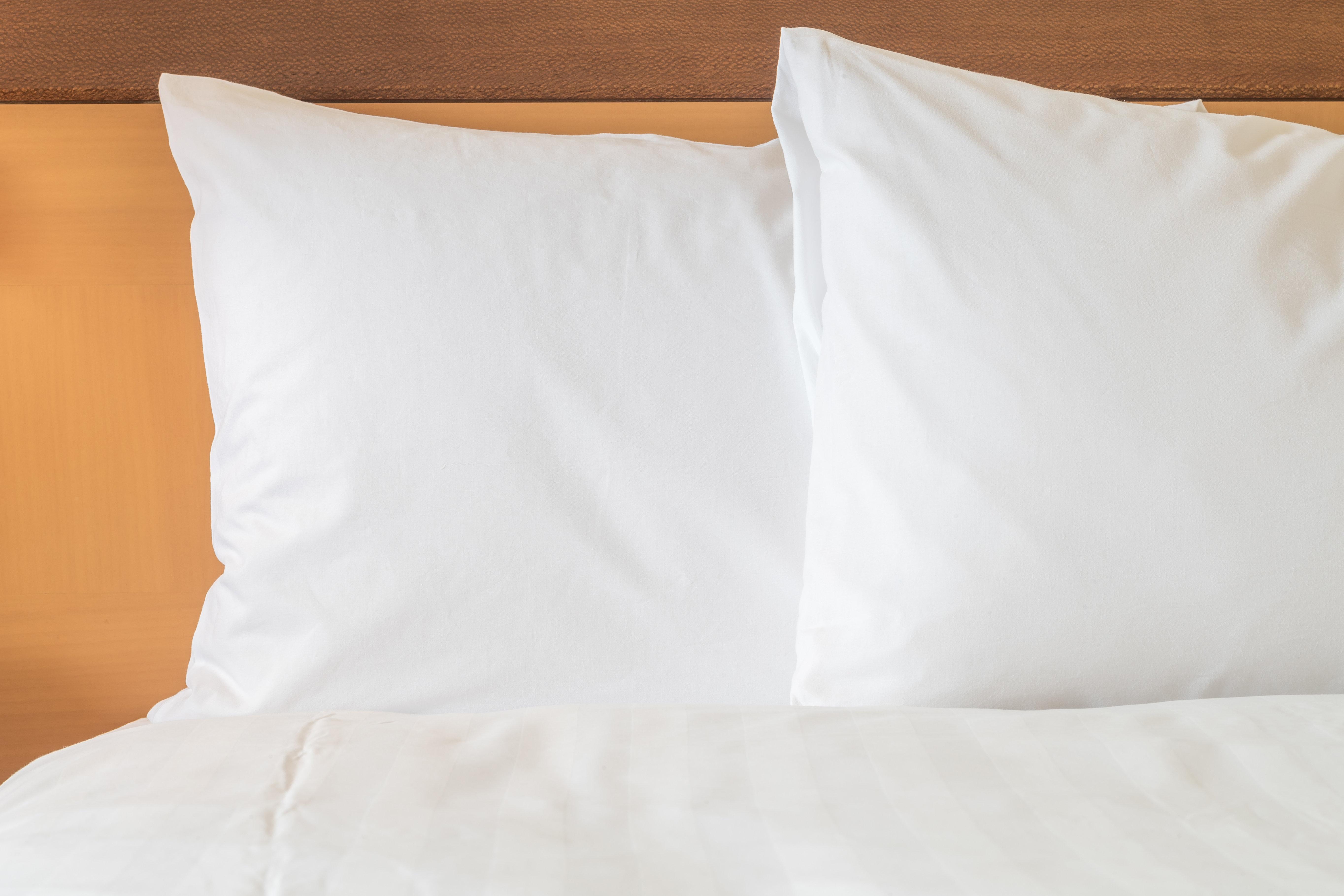 Intercontinental New York Barclay Hotel By Ihg Exterior foto Two pillows on a bed